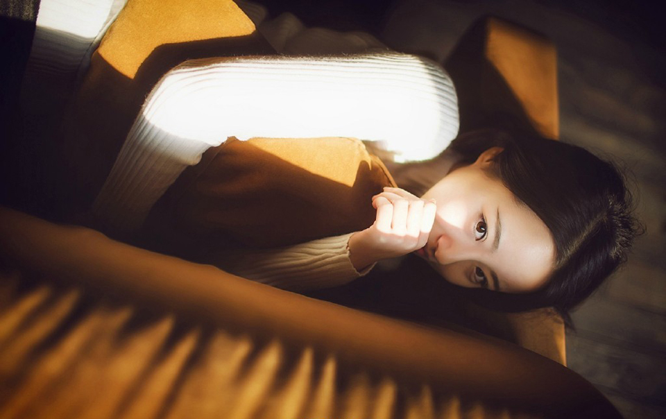 我们为什么需要美女，可能她们改变你的生活习性，让人感这个世界充满期待，虽然当你觉得期待的东西就要得到的时候，她们马上去普度众生，让其他人觉得生活充满期待。——韩寒《像少年啦飞驰》